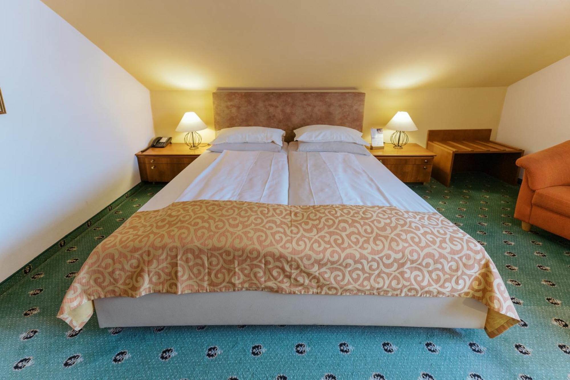 Garten-Hotel Ochensberger Sankt Ruprecht an der Raab ภายนอก รูปภาพ